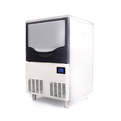 90kg Draagbare Air Cooling Crescent Ice Machine 680*690*1000 voor u