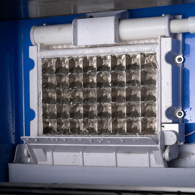 Makkelijke en veilige koffieshop Lifestyle Precision Cube Ice Machine Maker met luchtkoeling