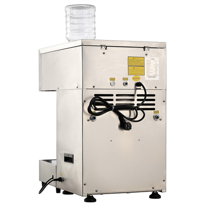 Elektrische sneeuw-ijs scheermachine met een hoge capaciteit met een stroom van 8,2 A en een gewicht van 83 kg