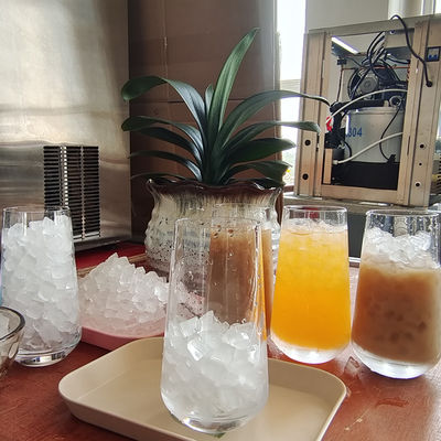 220V Spanning Multifunctionele duidelijke indicatoren Machine voor ijsblokjes Water 4kg ijsopslag